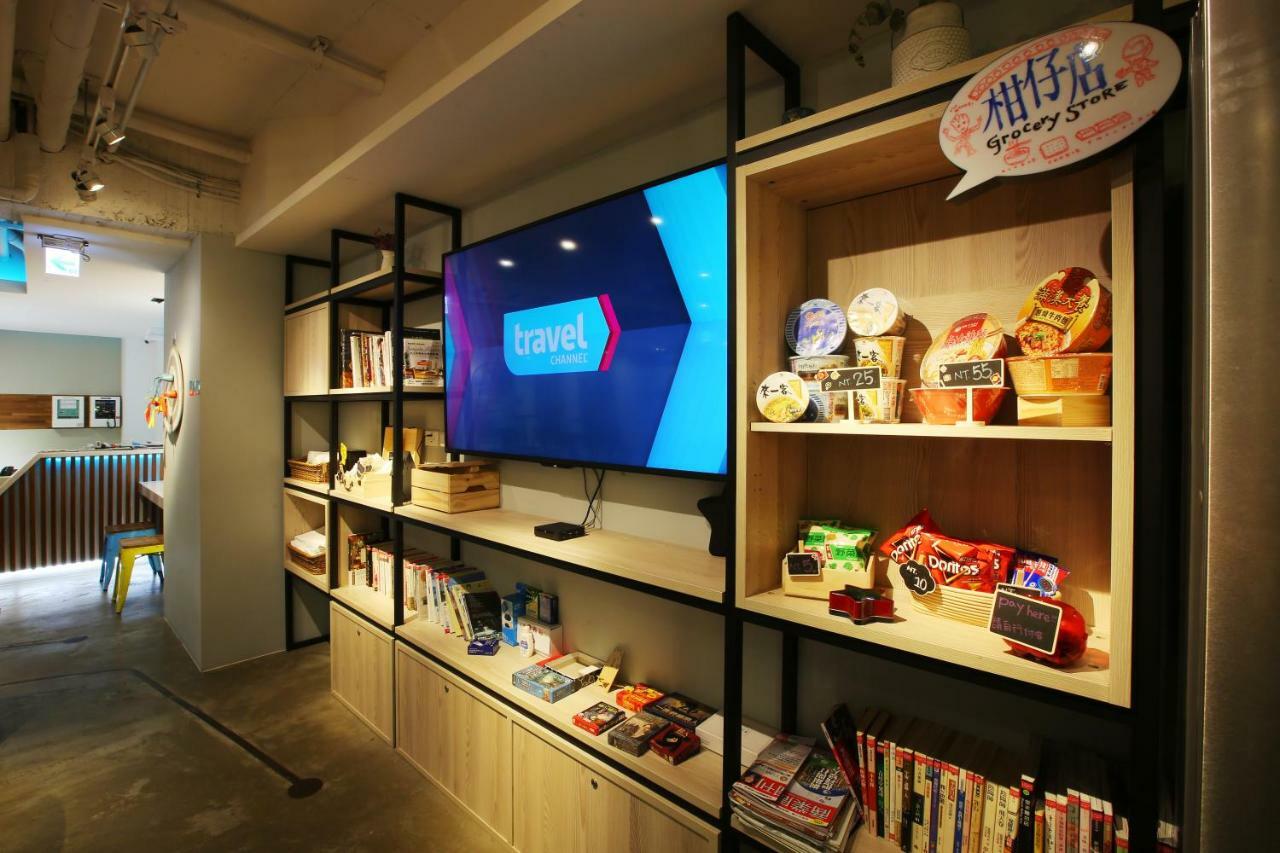 Loosha Hostel Taichung Exterior photo