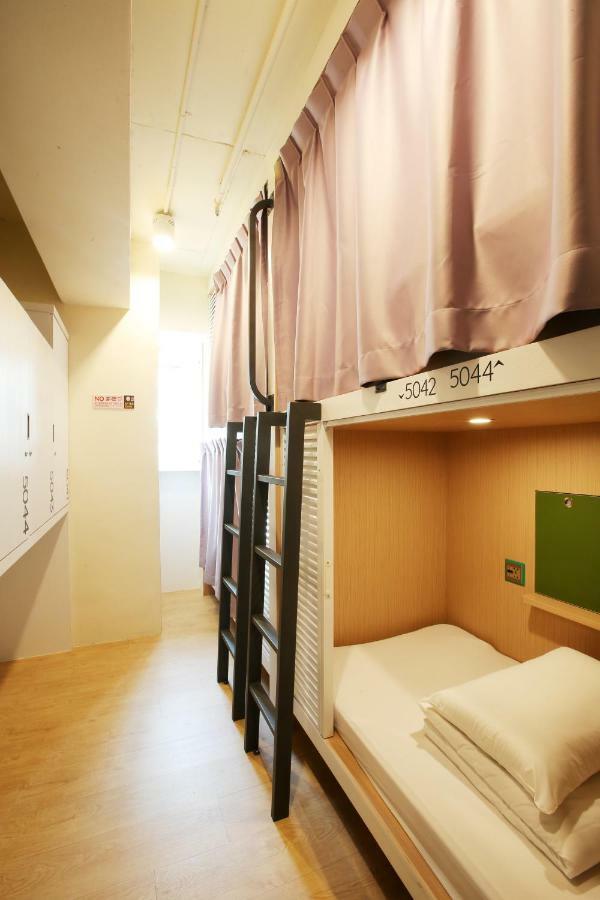 Loosha Hostel Taichung Exterior photo